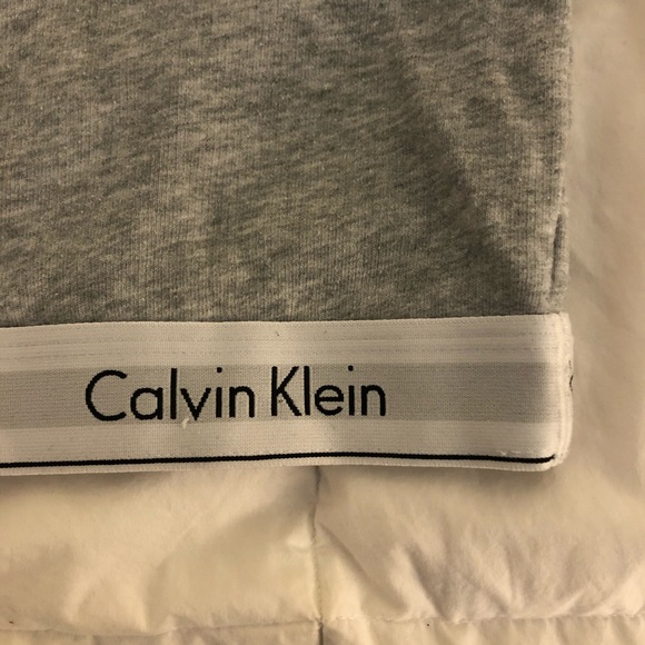 Calvin Klein Crew Neck Sweater Size S - Picture 3 of 4